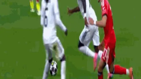 罗甲焦点对决：法鲁尔VS布加勒斯特，4胜3负战绩揭秘！激情一战，谁将问鼎巅峰？